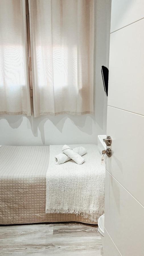 Hostal Ruta De Francia Barselona Dış mekan fotoğraf