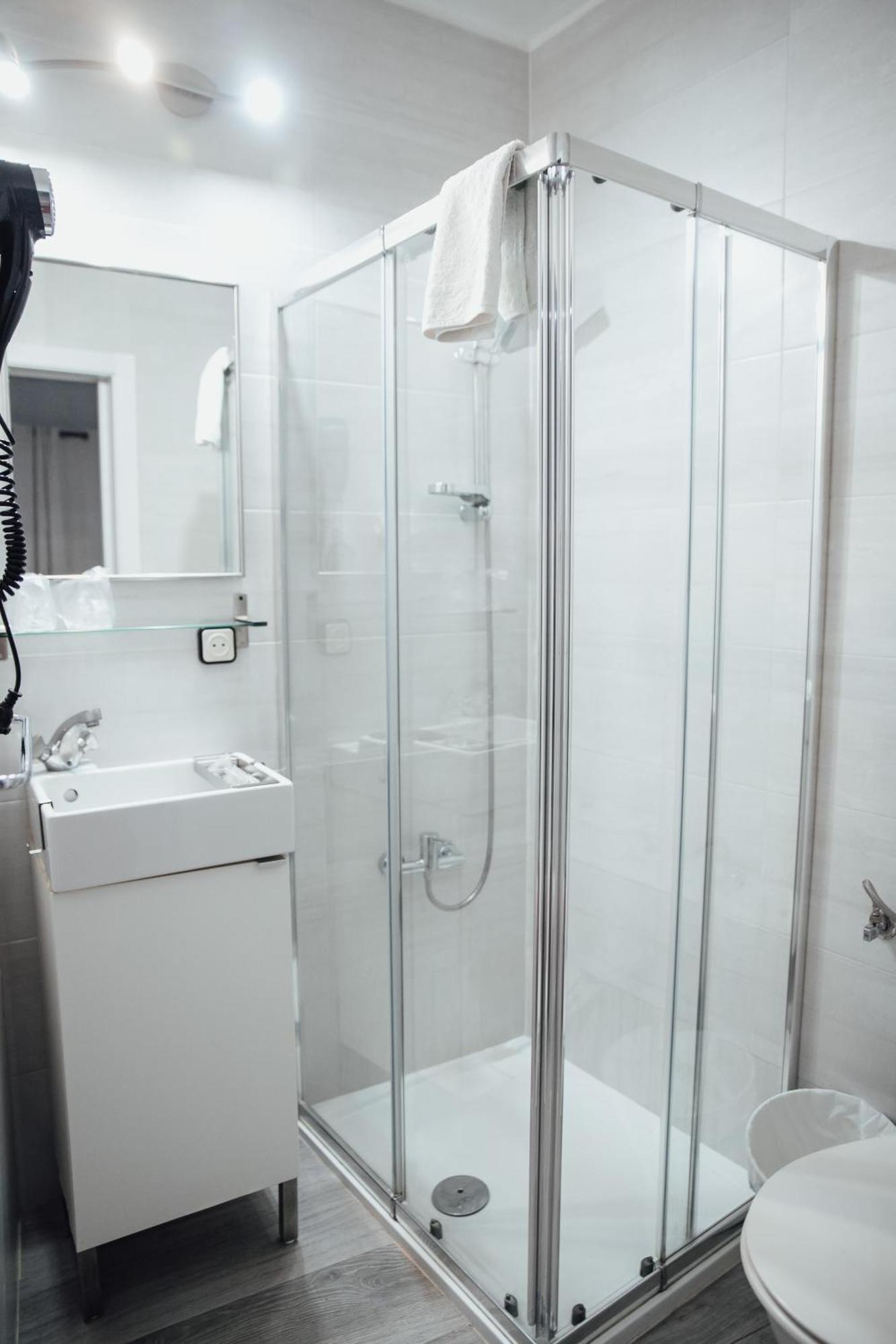 Hostal Ruta De Francia Barselona Dış mekan fotoğraf
