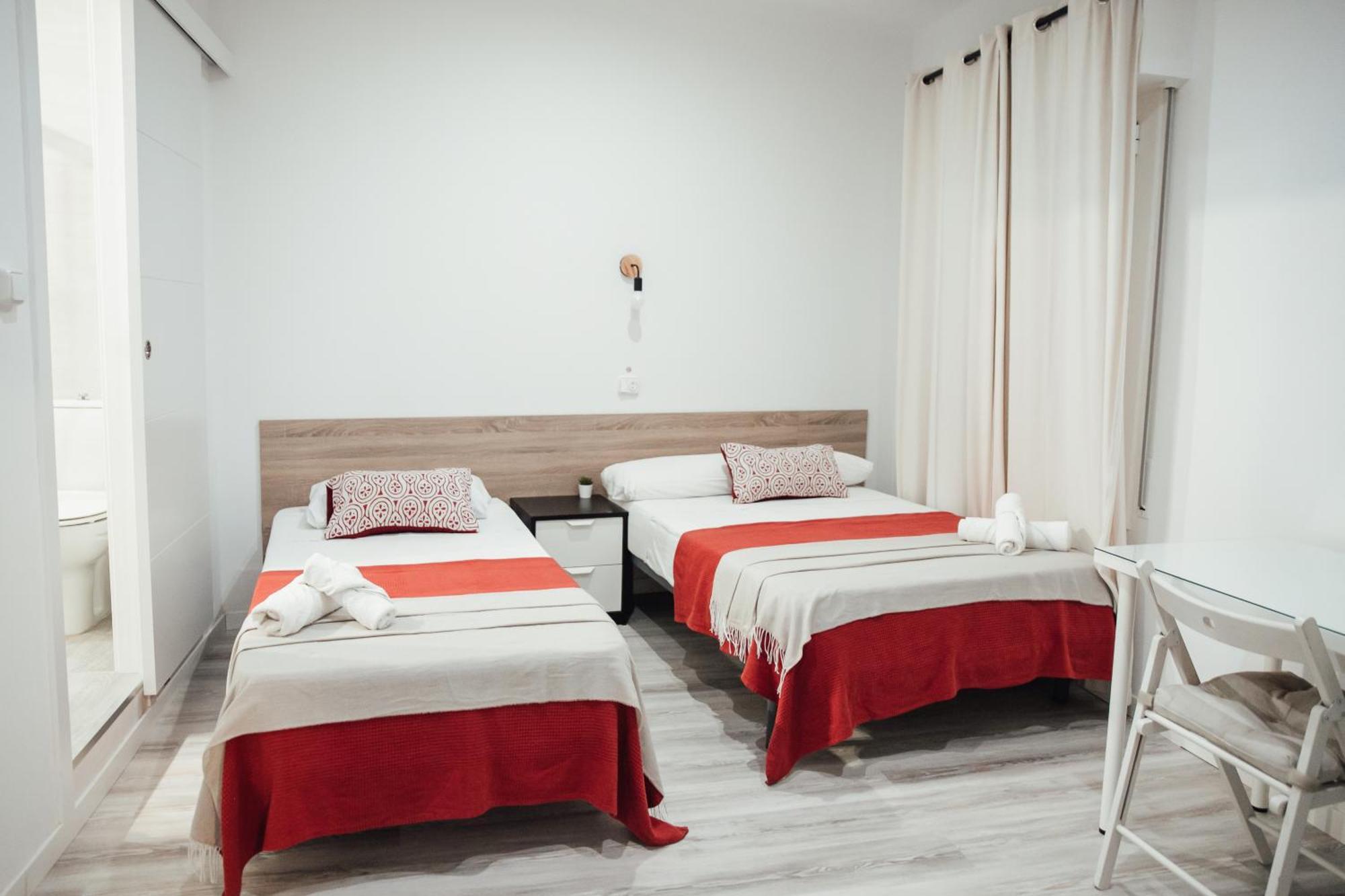 Hostal Ruta De Francia Barselona Dış mekan fotoğraf