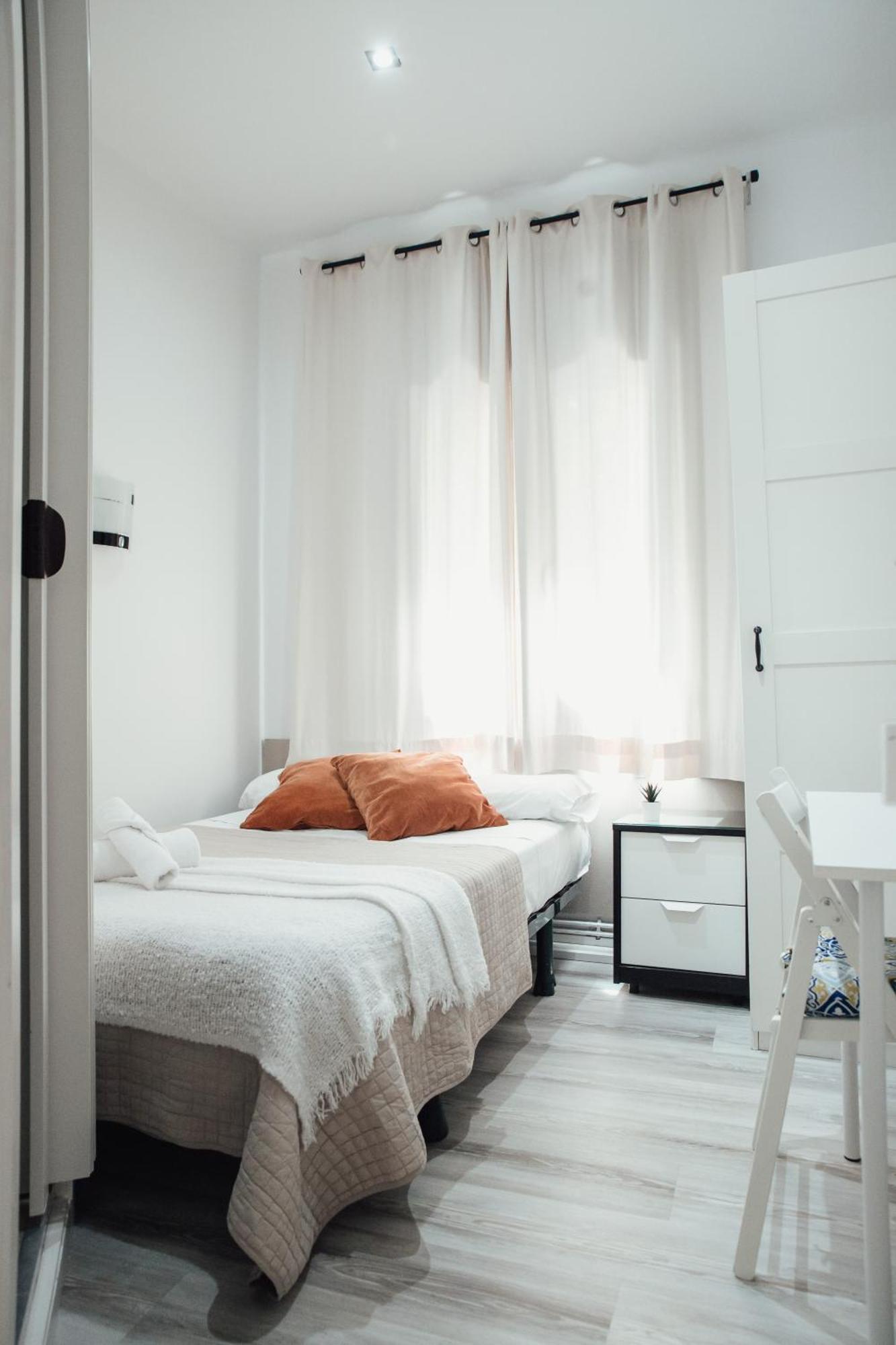 Hostal Ruta De Francia Barselona Dış mekan fotoğraf